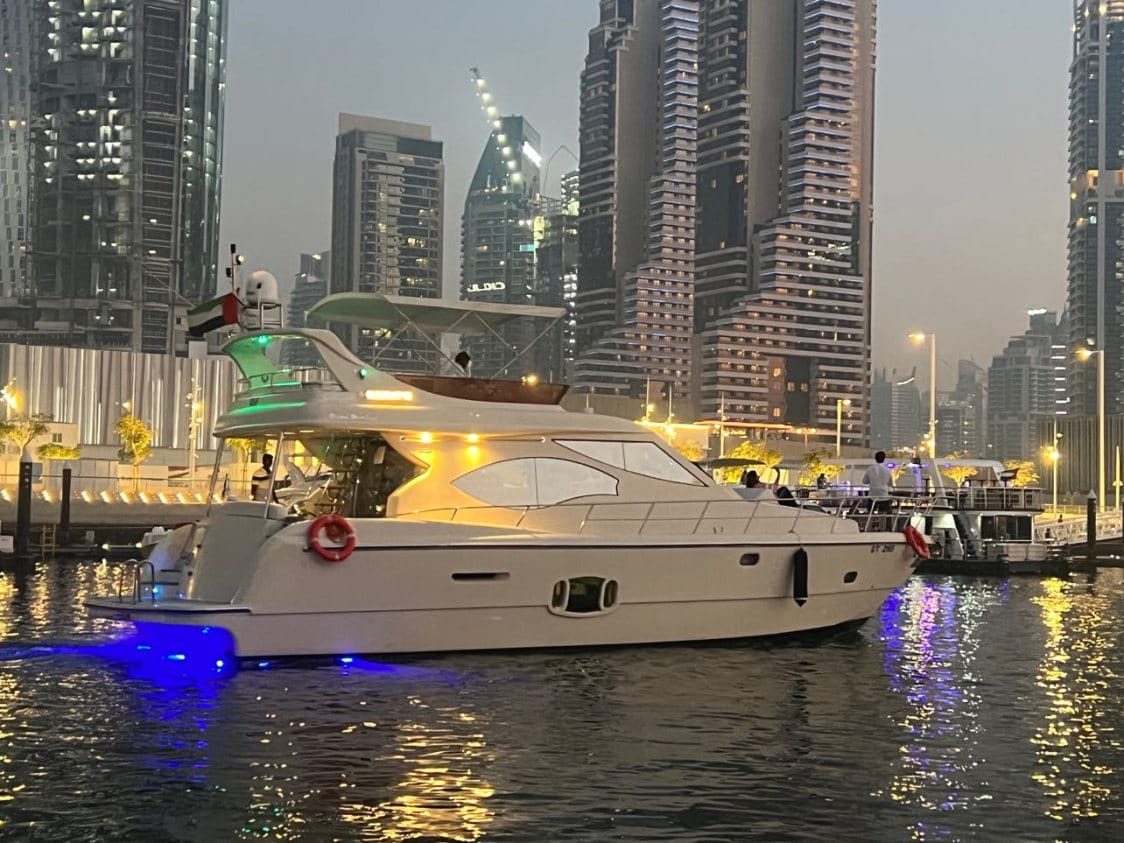 62 FT Yacht