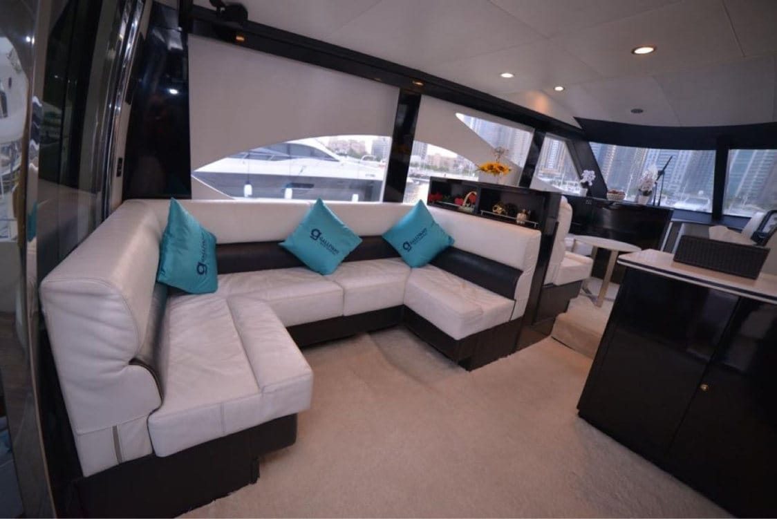 62 FT Yacht