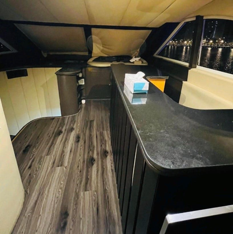 80-ft-yacht-up-to-32-people